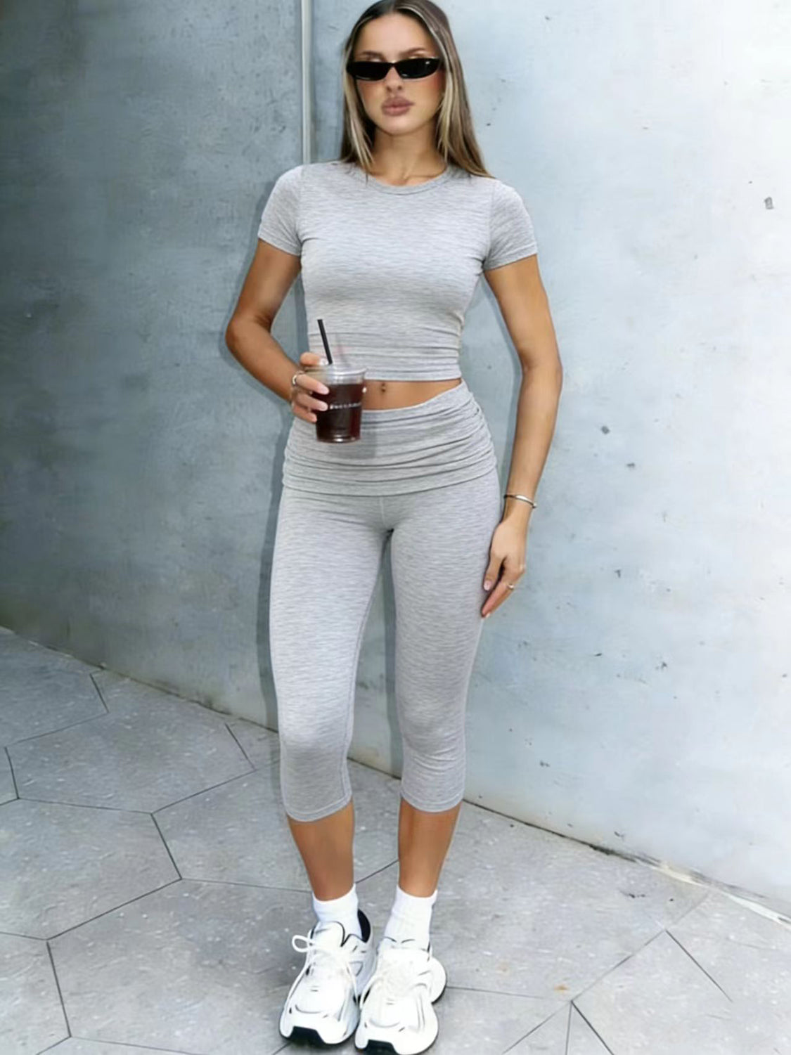 OFFBRACE Women’s Fitted Short Sleeve T-Shirt & Ruched Cropped Pants 2 Piece Casual Set